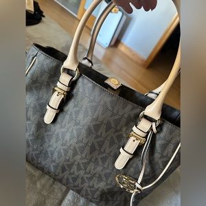 MK SHOULDER BAG NEW